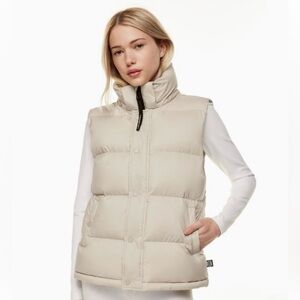 Aritzia Super Puff Vest